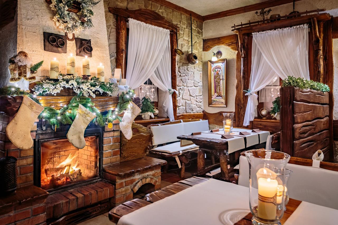 Hotel - Karczma Klimtowka Wolbrom Bagian luar foto